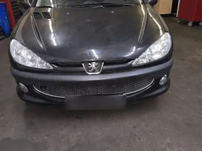 Gebraucht Peugeot 206 75 PS (55 kW) 2006 Schwarz Kleinwagen