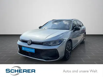 Gebraucht VW Passat R-line 177 PS (130 kW) 2025 Oyster silver metallic (metallic) Kombi