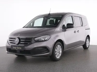 Gebraucht Mercedes EQT200 89 kW (122 PS) 2025 Grau Van / Kleinbus