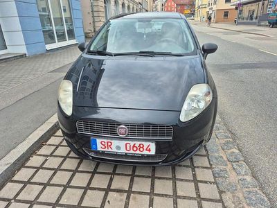 Gebraucht Fiat Grande Punto Active 77 PS (56 kW) 2010 Schwarz Kleinwagen