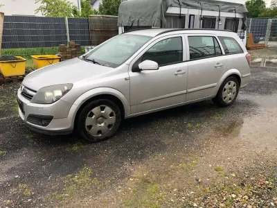 Usata Opel Astra 120 CV (88 kW) 2006 Argento Station wagon