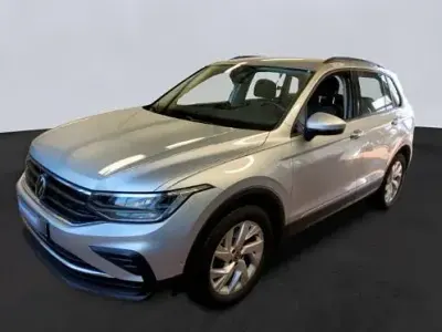 Gebraucht VW Tiguan Life 190 PS (139 kW) 2022 Silber SUV