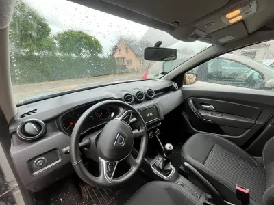 Gebraucht Dacia Duster Comfort 114 PS (83 kW) 2019 Silber SUV