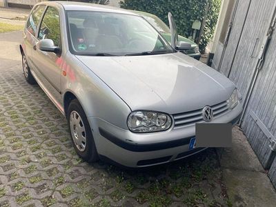 VW Golf