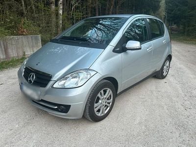 Usata Mercedes A180 116 CV (85 kW) 2011 Argento Utilitaria