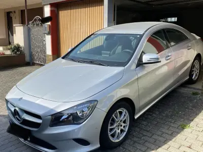 Gebraucht Mercedes CLA180 122 PS (89 kW) 2017 Silber Limousine