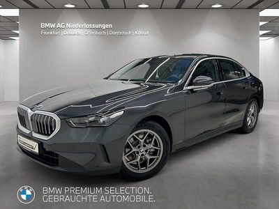 Grau Gebraucht 2024 BMW 520 Comfort Edition Limousine | 46.920 € (Guter Preis)