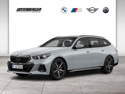 Gebraucht BMW 540 M Sport 303 PS (222 kW) 2025 Grau Kombi