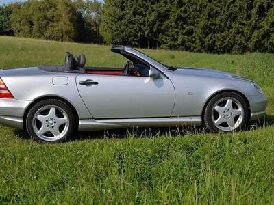 Gebraucht Mercedes SLK230 193 PS (141 kW) 1999 Silber Cabrio