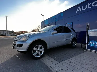 Brugt Mercedes ML320 224 HK (164 kW) 2006 Grå SUV