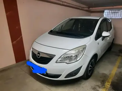 Gebraucht Opel Meriva 120 PS (88 kW) 2011 Weiß Van / Kleinbus