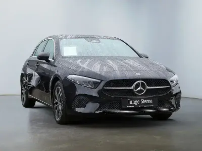 Używany Mercedes A180 Progressive 136 KM (100 kW) 2025 Czarny Sedan/Limuzyna