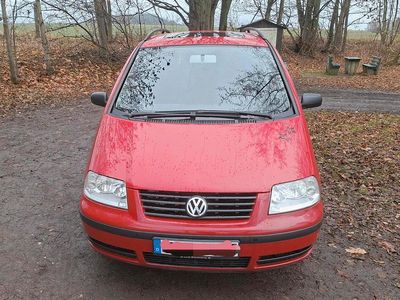 Rot Gebraucht 2002 VW Sharan Van / Kleinbus | 2.750 € (Teuer)