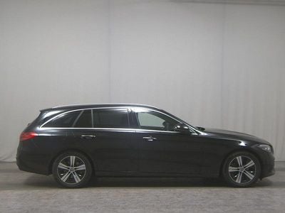 Gebraucht Mercedes C200 Avantgarde 184 PS (135 kW) 2022 Schwarz Kombi