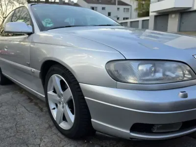 Gebraucht Opel Omega Design Edition 150 PS (110 kW) 2002 Silber Limousine