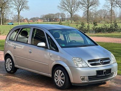 Usata Opel Meriva 100 CV (73 kW) 2005 Argento Monovolume