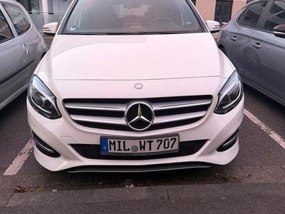 Second-hand Mercedes B180 122 CP (89 kW) 2016 Alb Monovolum