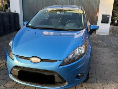 Usata Ford Fiesta 82 CV (60 kW) 2009 Blu Utilitaria