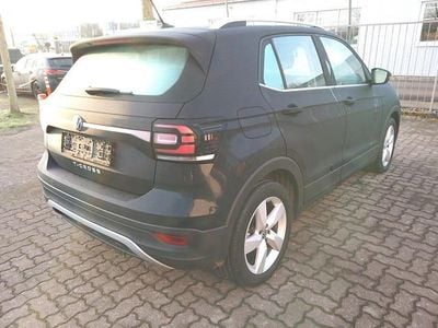 Deep black perleffekt deep black perleffekt Gebraucht 2021 VW T-Cross Style SUV | 22.350 € (Fairer Preis)