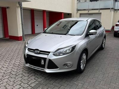 Używany Ford Focus 125 KM (91 kW) 2013 Srebrny Sedan/Limuzyna