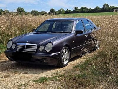 Mercedes E320