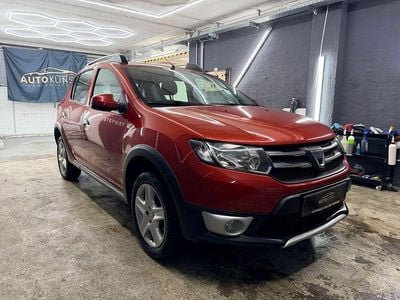 Gebraucht Dacia Sandero Prestige 90 PS (66 kW) 2015 Orange Limousine