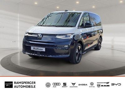 Neu VW Multivan Life 150 PS (110 kW) 2026 Weiß (candyweiß/ starlight blue metallic) Van