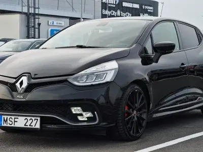 Gebraucht Renault Clio Trophy 220 PS (161 kW) 2017 Schwarz Limousine