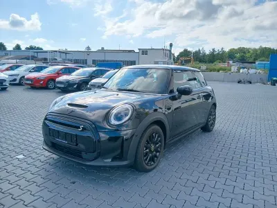 Gebraucht Mini Cooper SE Classic 135 kW (184 PS) 2022 Schwarz Kleinwagen