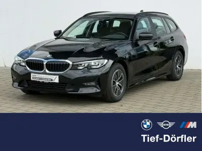Gebraucht BMW 318 Advantage 150 PS (110 kW) 2020 Black sapphire metallic Kombi