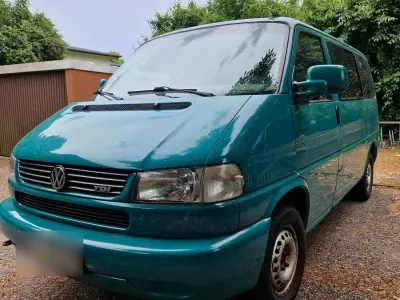 Gebraucht VW Caravelle 102 PS (75 kW) 1998 Grün Van / Kleinbus