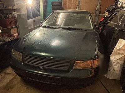 Usata Audi A4 101 CV (74 kW) 1995 Verde Berlina