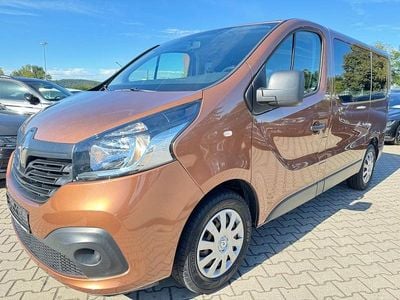 Gebraucht Renault Trafic Expression 121 PS (88 kW) 2019 Braun Van / Kleinbus