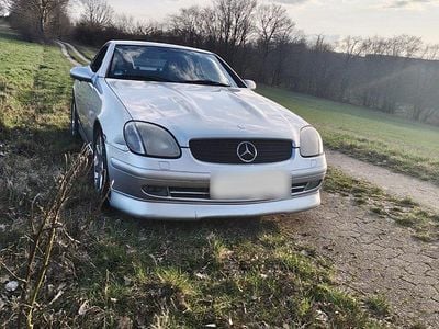 Gebraucht Mercedes SLK230 193 PS (141 kW) 1998 Silber Cabrio