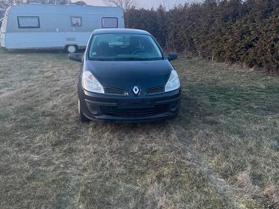 Gebraucht Renault Clio II 75 PS (55 kW) 2008 Schwarz Kleinwagen
