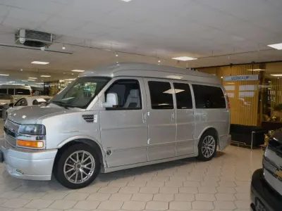 Gebraucht Chevrolet Express 314 PS (230 kW) 2013 Silber Van / Kleinbus