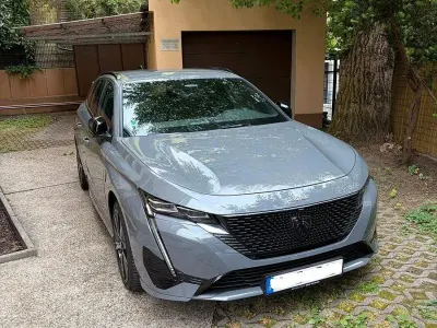 Gebraucht Peugeot 308 GT 131 PS (96 kW) 2024 Grau Kombi