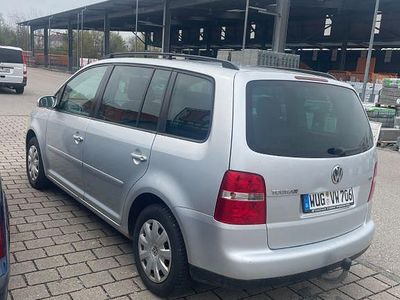 Usata VW Touran Basis 101 CV (74 kW) 2003 Argento Monovolume
