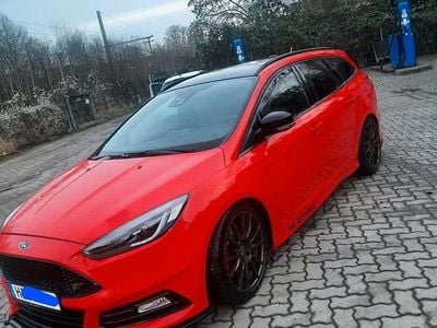Gebraucht Ford Focus ST 250 PS (183 kW) 2017 Rot Kombi
