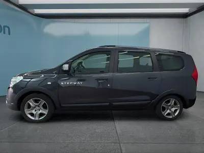 Gebraucht Dacia Lodgy Stepway 131 PS (96 kW) 2021 Grau Van / Kleinbus