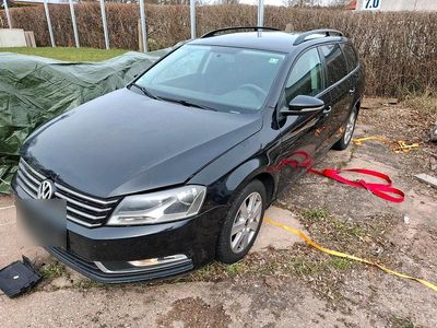 Gebraucht VW Passat 105 PS (77 kW) 2011 Kombi
