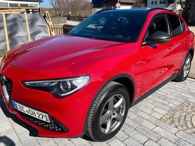 Gebraucht Alfa Romeo Stelvio Tech Edition 280 PS (205 kW) 2019 Rot SUV