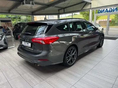 Gebraucht Ford Focus ST-Line 182 PS (133 kW) 2020 Magneticgrau (metallic) Kombi