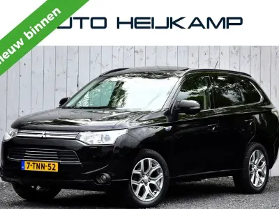 Używany Mitsubishi Outlander P-HEV Instyle 203 KM (149 kW) 2014 Czarny SUV