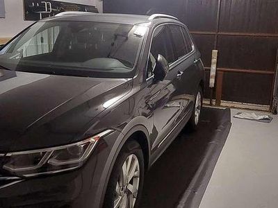 Grau Gebraucht 2022 VW Tiguan Elegance SUV | 33.600 € (Etwas zu teuer)