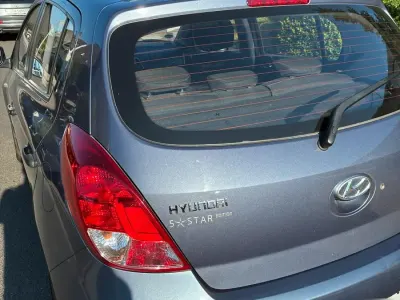 Gebraucht Hyundai i20 86 PS (63 kW) 2013 Blau Kleinwagen