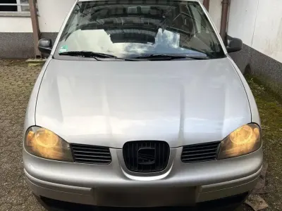 Usata Seat Arosa 60 CV (44 kW) 2004 Argento Utilitaria