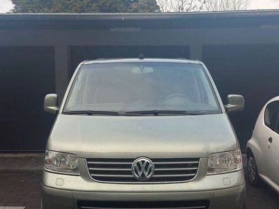 Second-hand VW T5 Highline 178 CP (130 kW) 2003 Verde Van