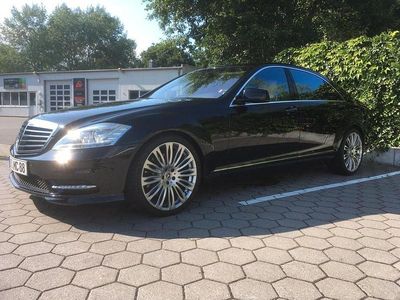 Second-hand Mercedes S500 387 CP (284 kW) 2009 Negru Berlinǎ