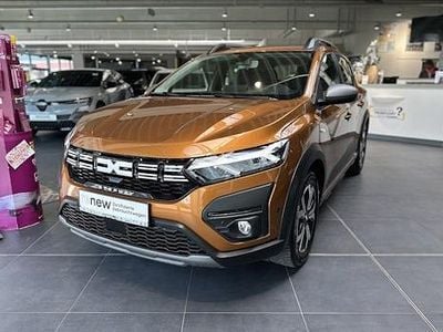 Gebraucht Dacia Sandero Expression 110 PS (80 kW) 2023 Orange Limousine